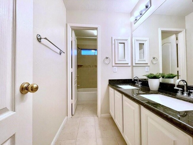 Building Photo - 639 Wheelhouse Dr