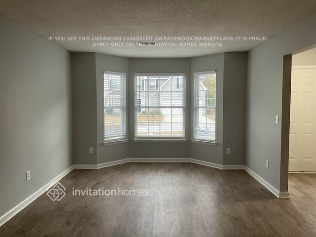 Building Photo - 5999 Horseshoe Ln