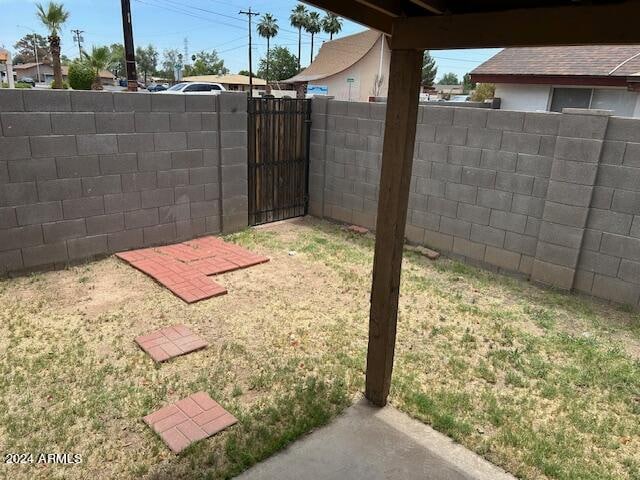 Building Photo - 918 N Stapley Dr