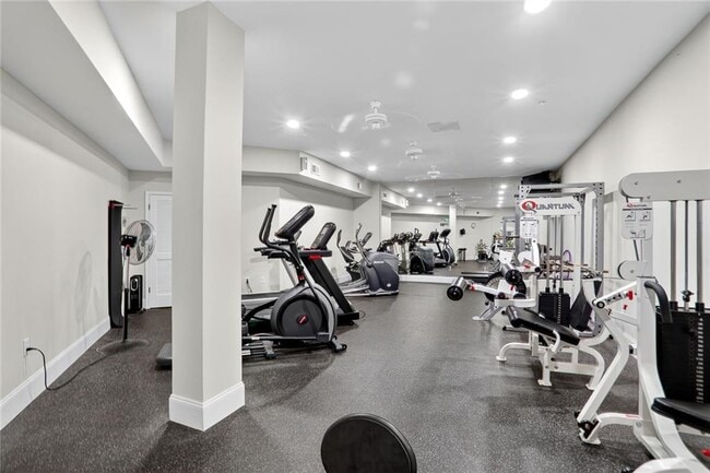 Building Photo - 11 Perimeter Center E