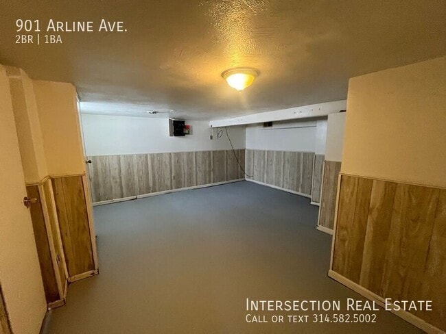 Building Photo - 901 Arline Dr