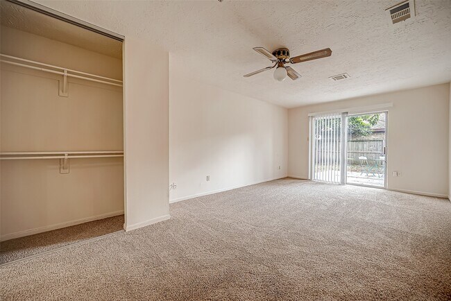 Building Photo - 10607 Silkwood Dr