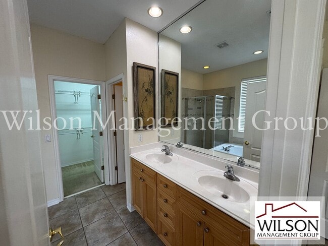 Building Photo - 6873 Northwich Dr