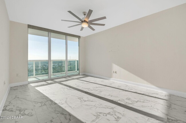 Building Photo - 231 Riverside Dr