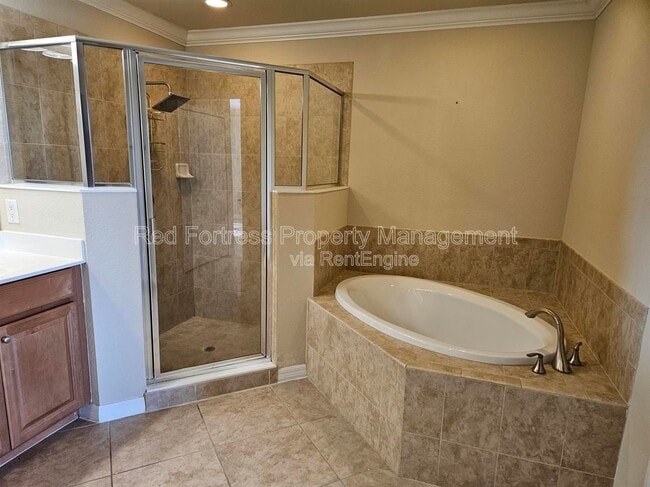 Building Photo - 17451 Old Harmony Dr