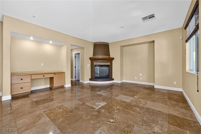 Building Photo - 551 Via Ripagrande Ave