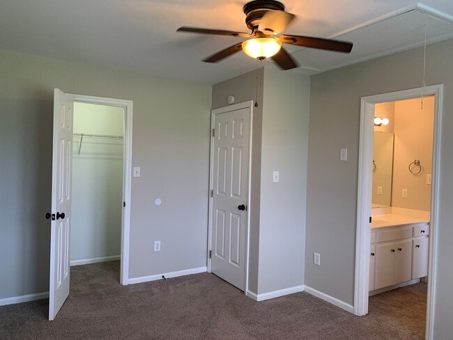 Building Photo - Pretty Home, Featuring 1st Floor Master Su...