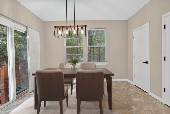 Building Photo - 7047 Water Oak Rd