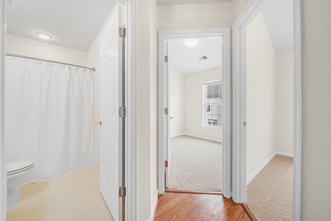 Building Photo - 631 Gatestone St