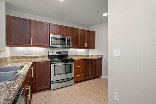 Building Photo - Beautiful Condo Right Across from Petco Park!