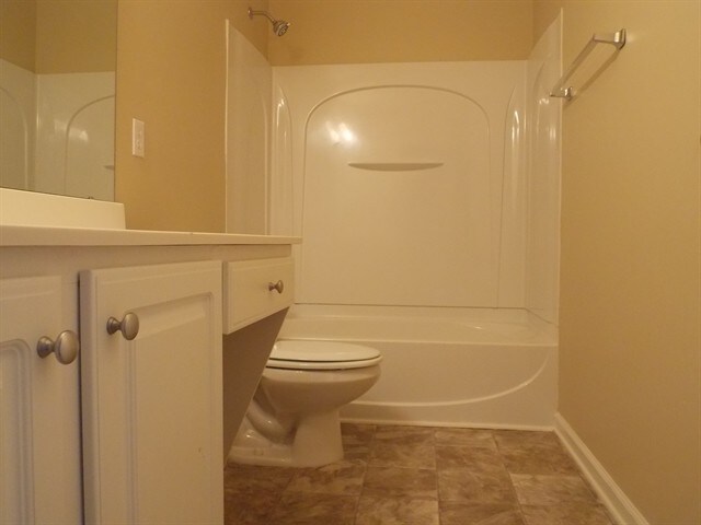 Building Photo - 4 Plum Orchard Ct