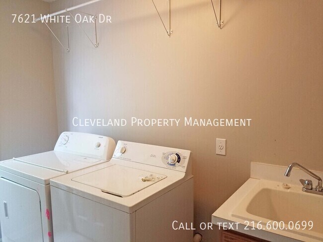 Building Photo - 7621 White Oak Dr