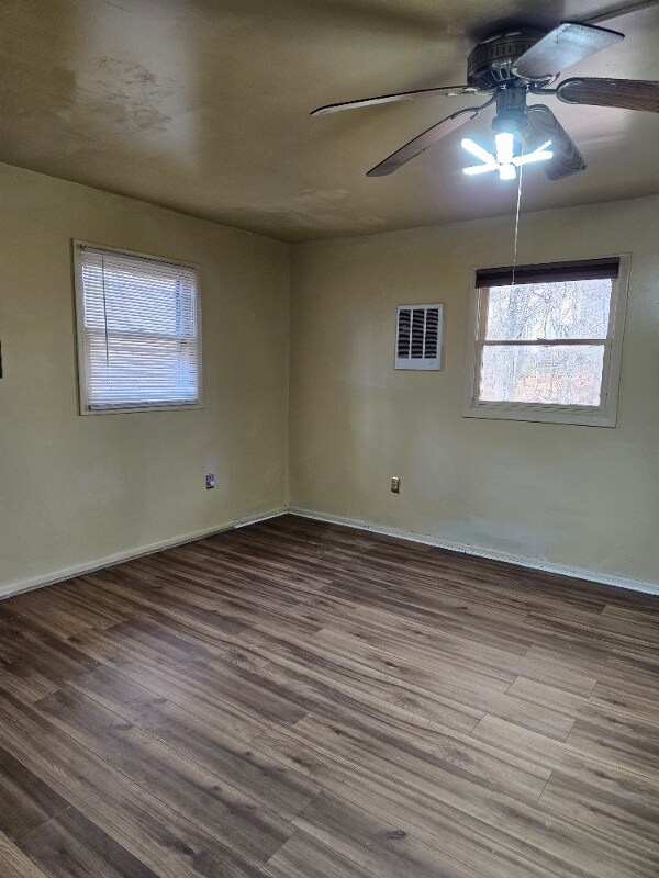 Building Photo - 8838 Cloudcrest Dr