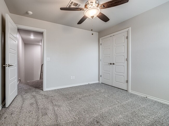 Building Photo - Pool + Deer Creek Schools + 4 bedrooms + 3 car garage + Bonus Room