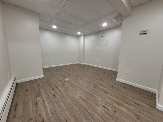 Building Photo - 62 Butternut Ln