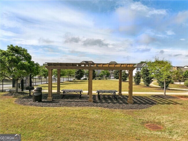 Building Photo - 4780 Lost Creek Dr