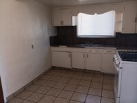 Building Photo - 2129 Coal Ave SE