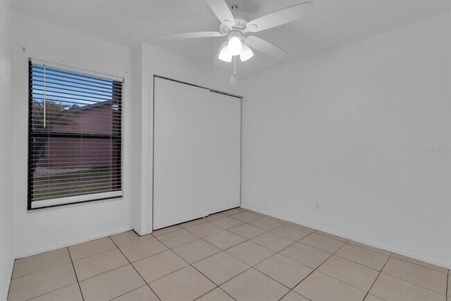 Building Photo - 2432 King Oak Ct