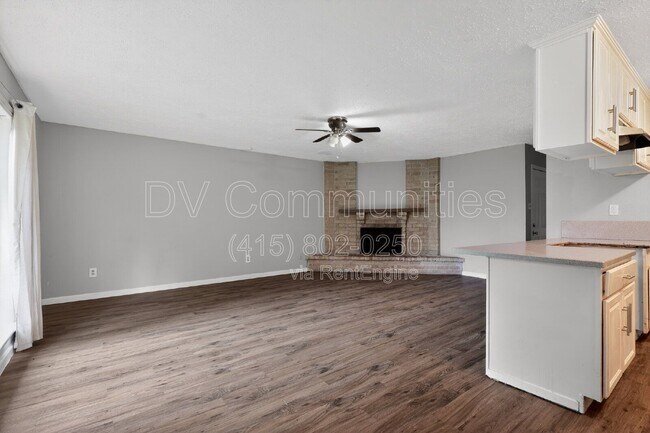 Building Photo - 14630 Edenglen Dr