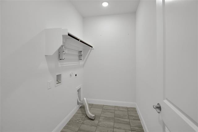 Building Photo - 913 Peabody Dr