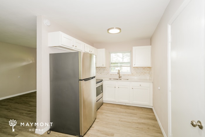 Building Photo - 5201 S 84th St
