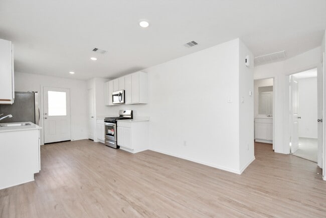 Building Photo - 26726 Paloma Blanca Dr