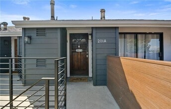 Building Photo - 345 Avocado St