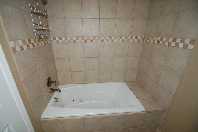 Building Photo - 3110 Brookhurst Ln