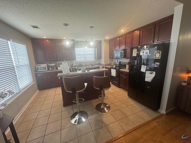 Building Photo - 113 Faybrook Dr