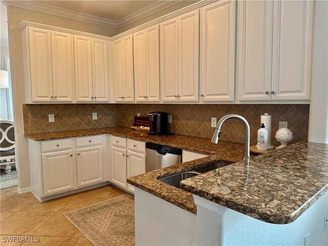 Building Photo - 9498 Napoli Ln