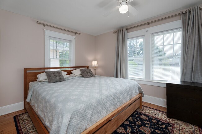 Building Photo - 44 Markham Rd