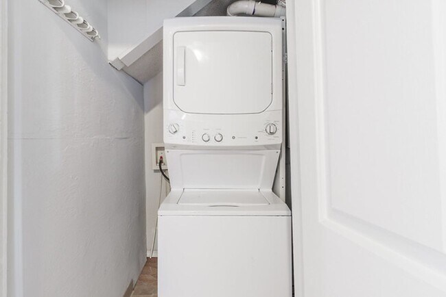 Building Photo - Great Apartment in Church Hill for Rent!