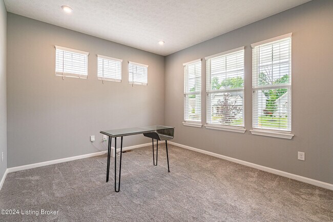Building Photo - 10536 Vista View Dr
