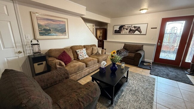Building Photo - Country living on the Hillside of Anchorage!  (2) Bed, (1) Bath furnished unit!