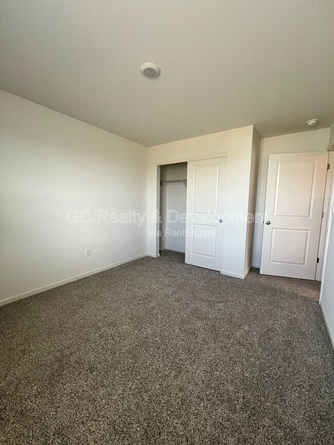 Building Photo - 3233 Lehman Crossing