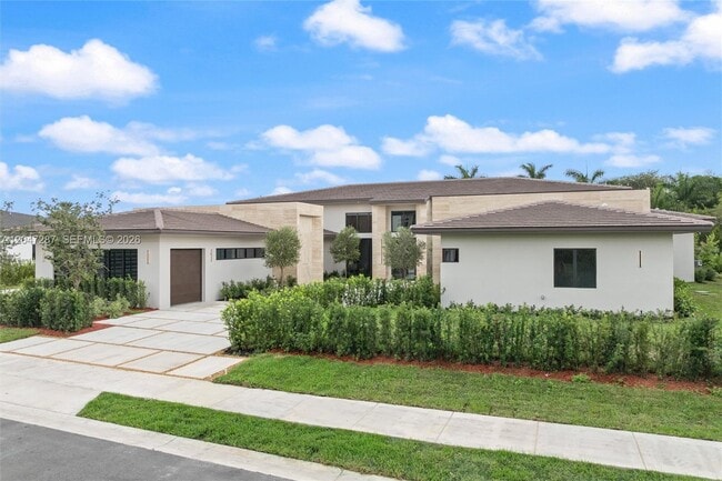 Building Photo - 14930 SW 16 Ct