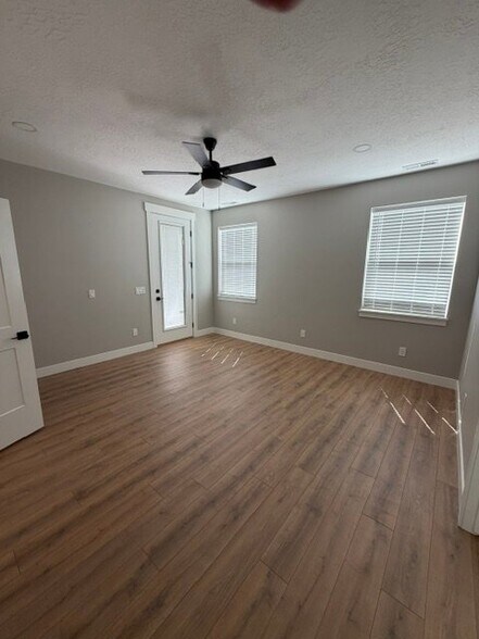 Building Photo - 356 S 800 W