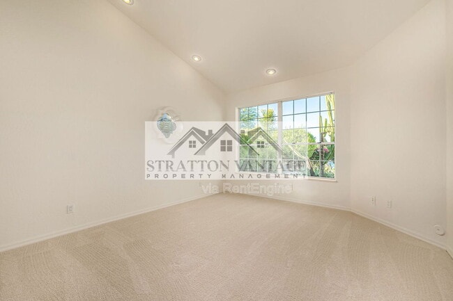 Building Photo - 15848 E Brodiea Dr