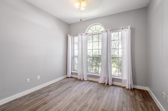 Building Photo - Beautiful & Convenient 3 Bedroom, 2 Bath Home in North Austin