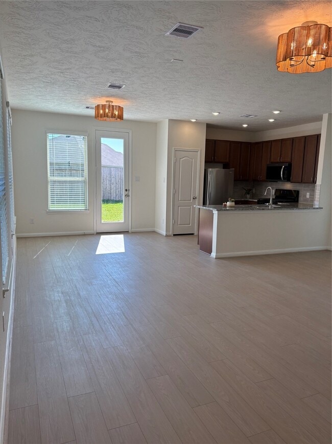 Building Photo - 817 Imperial Lp