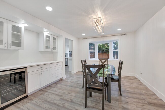 Building Photo - 21439 129th Pl SE