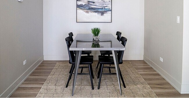 Building Photo - 717 Rogers St