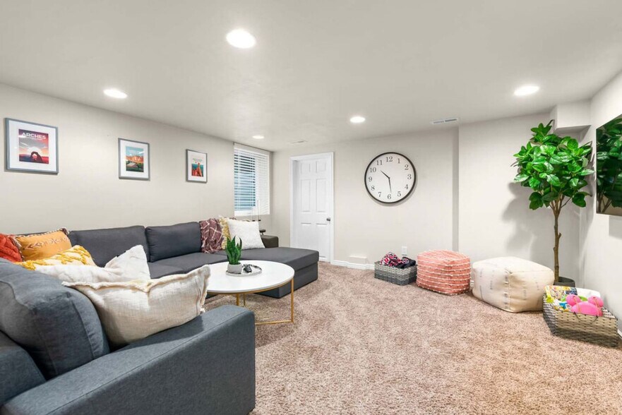 Building Photo - 2978 S Imperial St