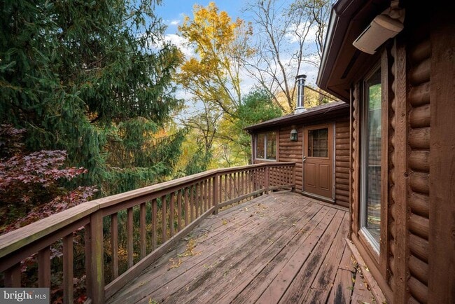 Building Photo - 15024 Wheeler Ln