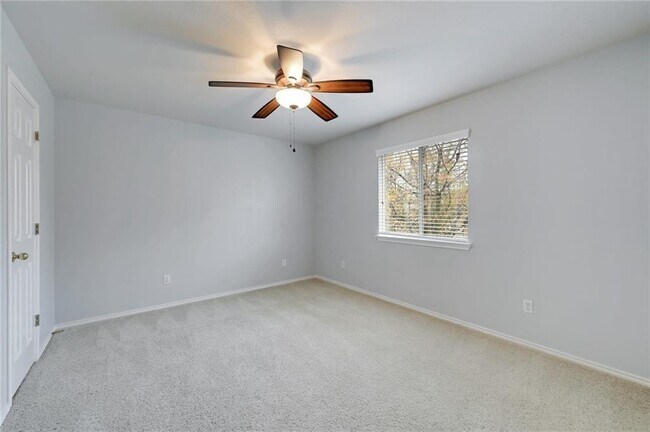 Building Photo - 932 Rusk Rd