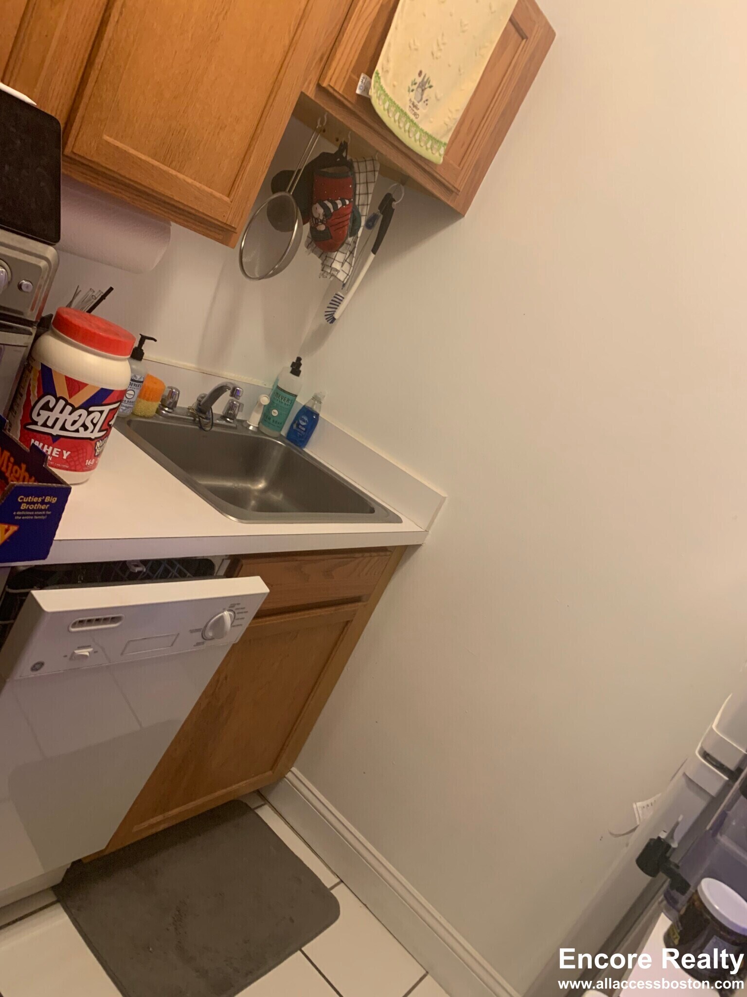 Building Photo - 111 Norway St