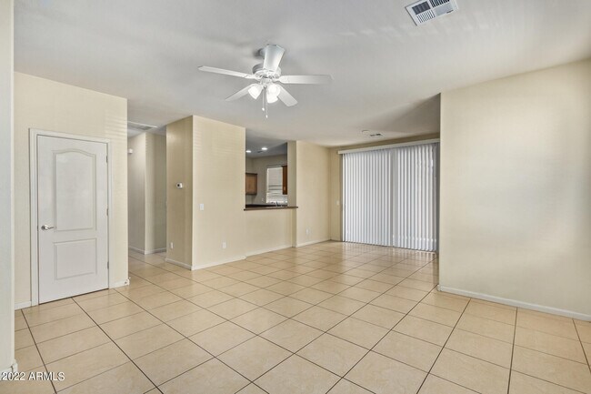Building Photo - 13569 W Cypress St