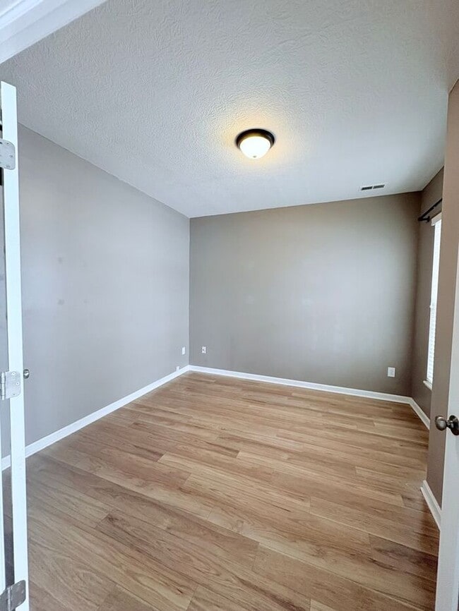 Building Photo - Charming 3 beds 2.5 bath in Blacklick!