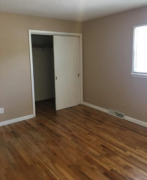 Building Photo - 1745 Pleasant Ct