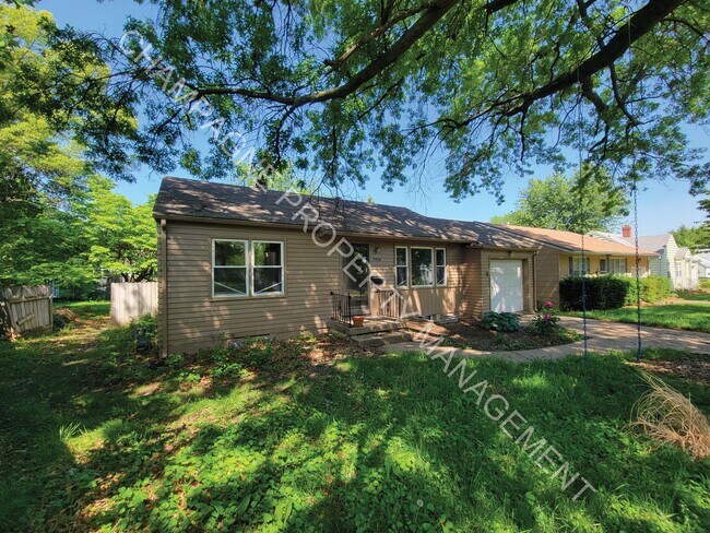 Primary Photo - Newly Remodeled 3 Bed 2 Bath Single Family...